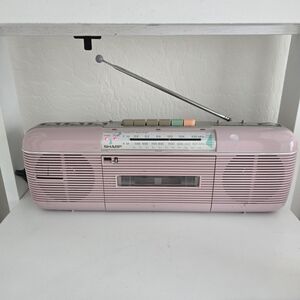 SHARP QT-50 AM/FM Radio Cassette Player in Lavendar